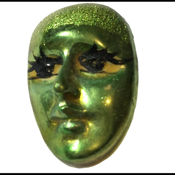 VINTAGE Green Mask brooch pin - Picture 1 of 7